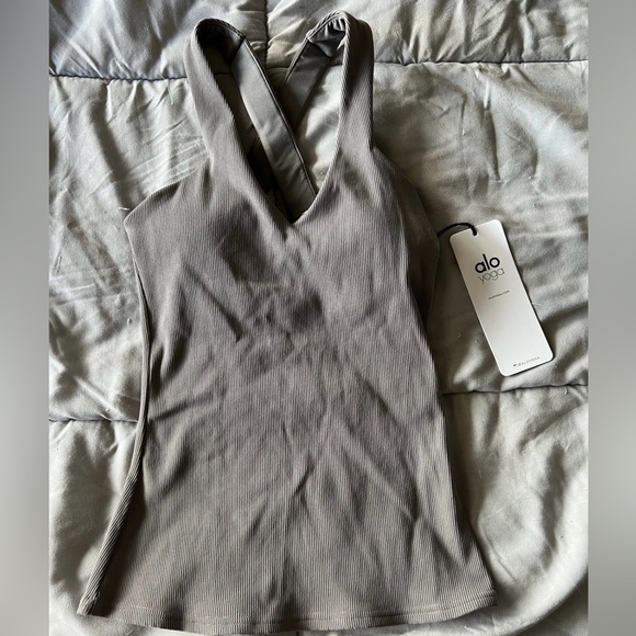 Alo yoga elevate tank studio pro NWT - Picture 1 of 5